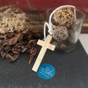 Cruz de madera para Comunión
